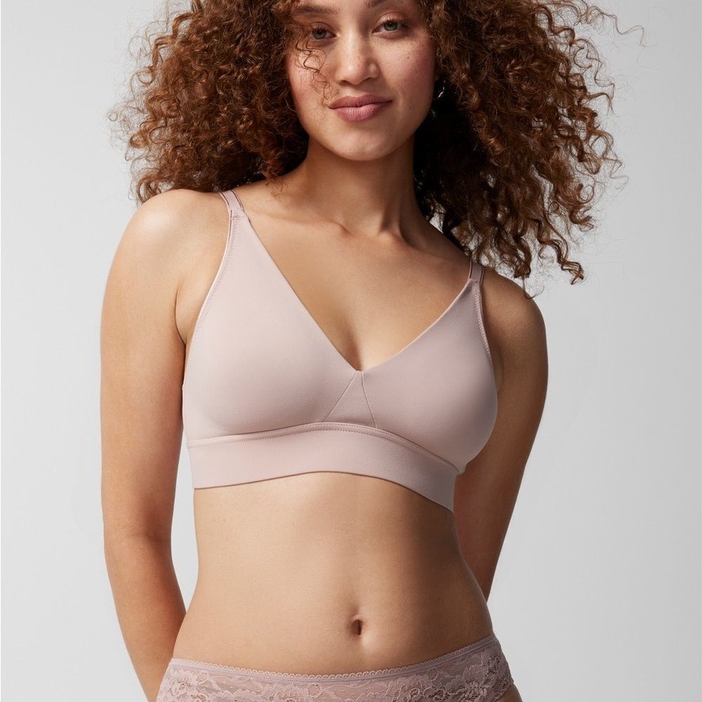 Soma EMBRACEABLE
Wireless Unlined‎ Bra 38DDD NWT in packaging